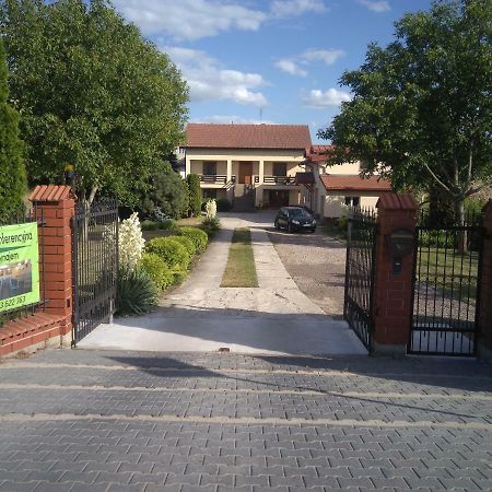 Apartamenty Warka Exterior photo